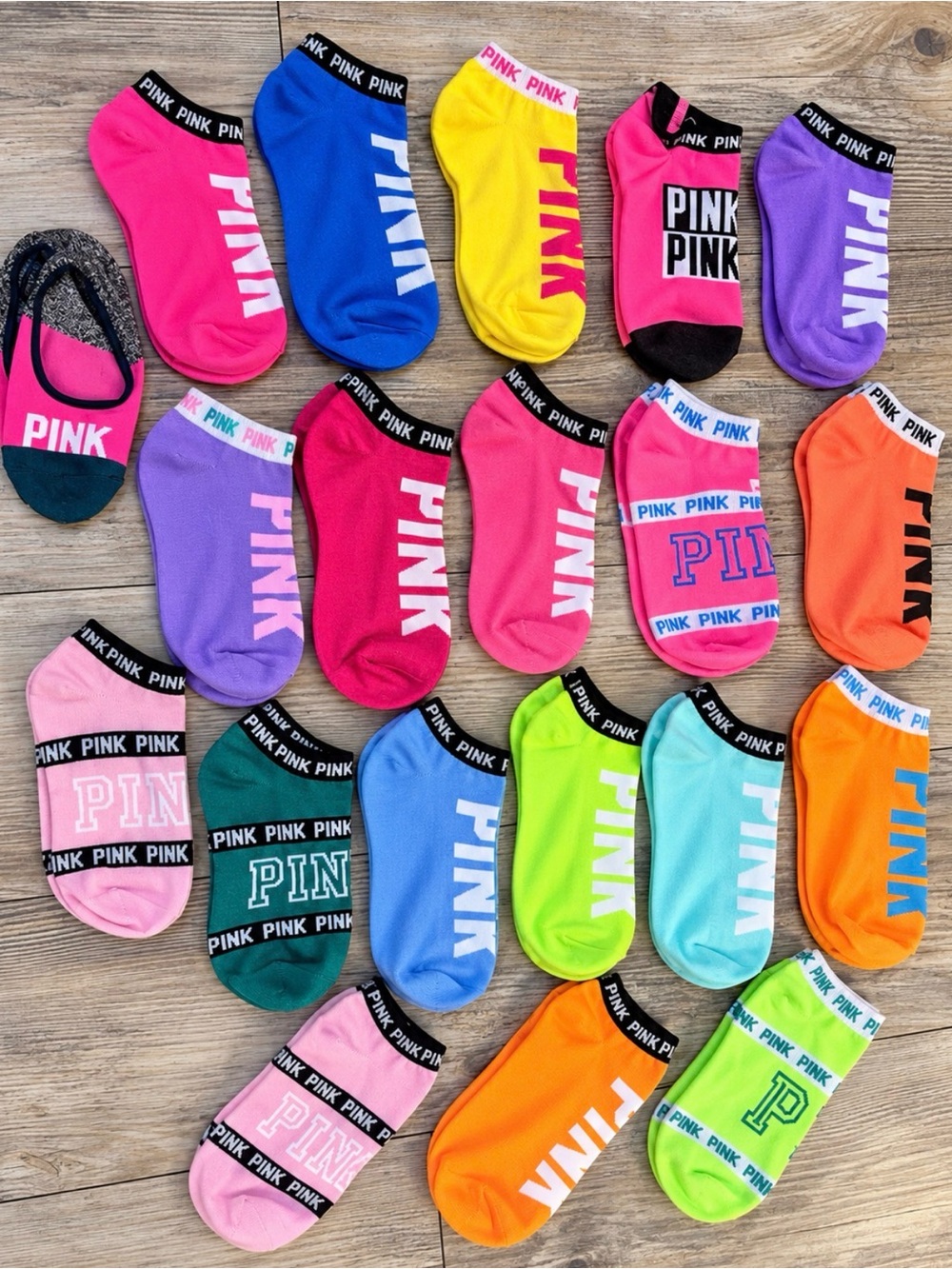 20 pairs of PINK Victoria's Secret Bright Multi-Color Low-Cut Socks Pack